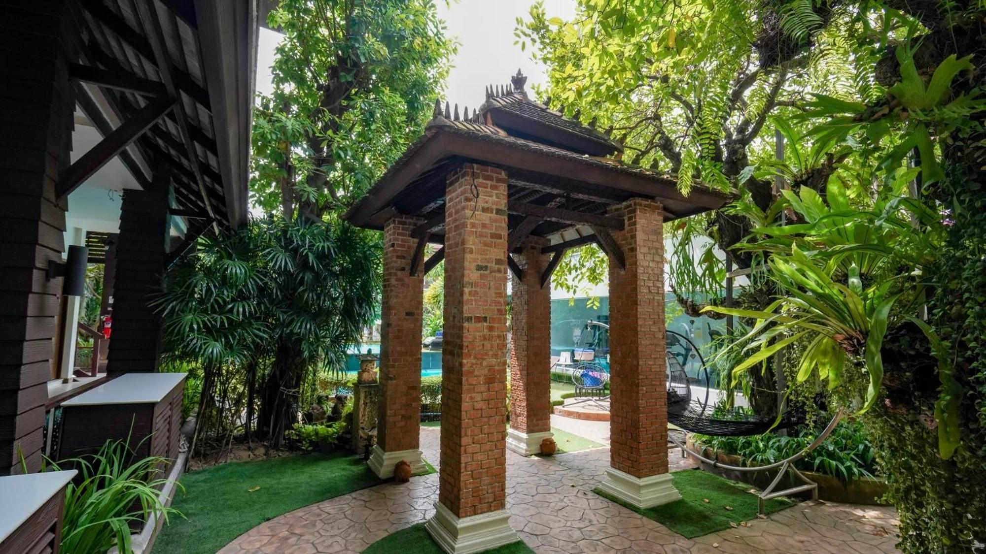 Kodchasri Thani Hotel Chiangmai Chiang Mai Extérieur photo